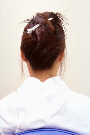 梅田の美容院でプロによるヘアアレンジを